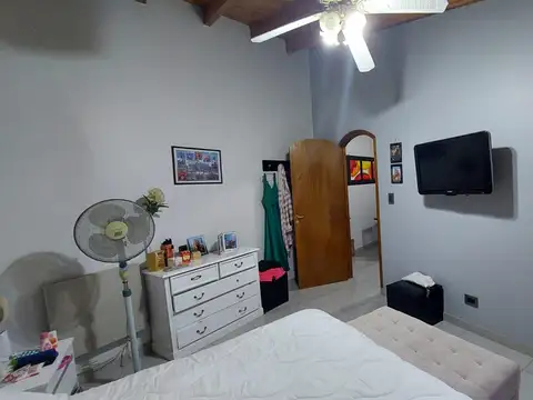 Puerto España al 300