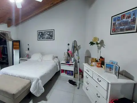 Puerto España al 300