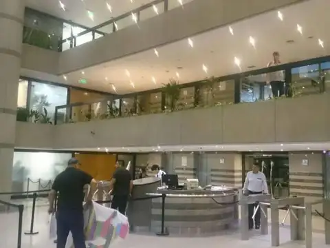 Alquiler oficina en edificio corporativo WTC World Trade Center Vig 24hs amueblada COCHERA OPTATIVA