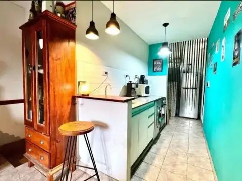 Casa 2 ambientes con 1 baño