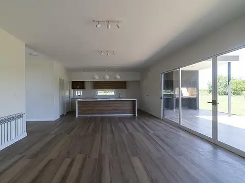 Casa en Venta en Tristan Suarez, USD 379.800