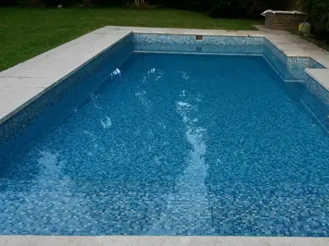 Casa en Venta con 4 cocheras