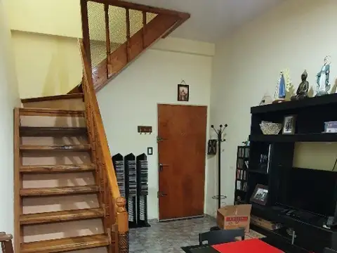 Depto Tipo Casa en Venta de 2 ambientes
