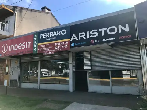 Av H. Yrigoyen 14675 e/ Tiglio