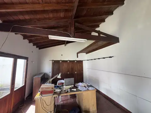 Casa 5 ambientes con 4 baños