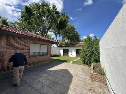 Casa en venta - 4 Dormitorios 4 Baños - 236.4mts2 - General Madariaga