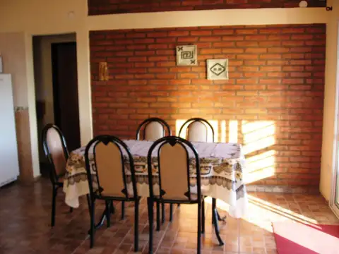 Carlos Pellegrini 100