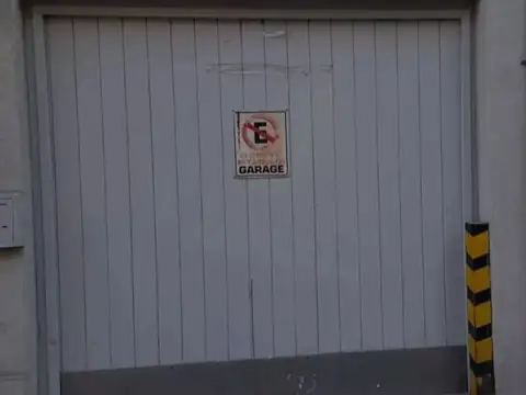 Vuelta De Obligado 2300 Belgrano Cochera U$19.500