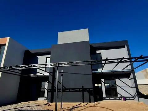 Casa en Alquiler de 3 dormitorios