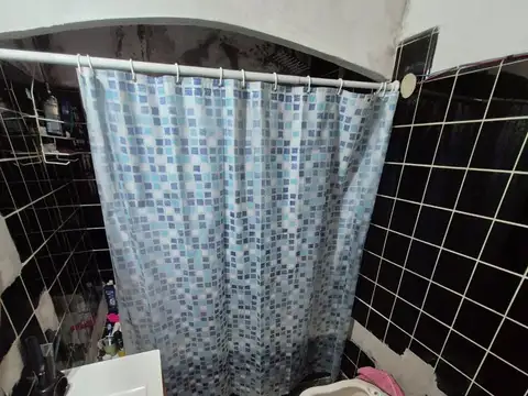 CASA 5 AMBIENTES EN VENTA PARQUE CHAS LOTE PROPIO