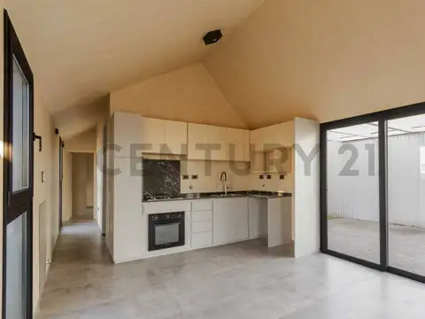 Casa 3 ambientes con 1 baño