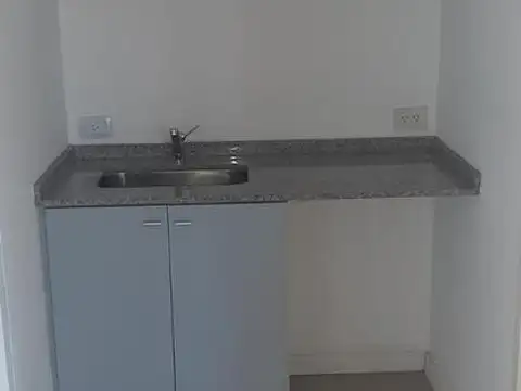 Oficina en Alquiler con 1 cochera