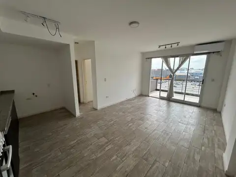 DEPARTAMENTO EN ALQUILER CON COCHERA DOS AMBIENTES