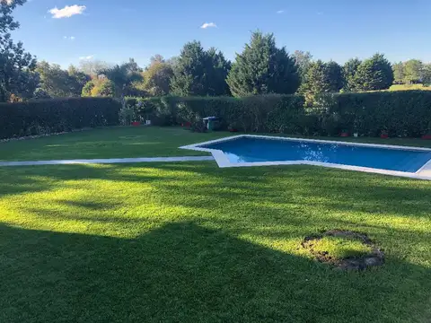 Depto Tipo Casa en Venta en Berazategui, USD 1.250.000