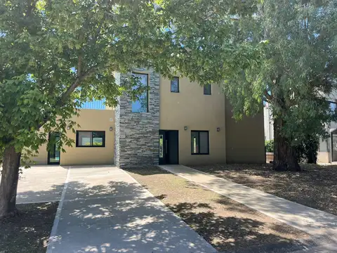 CASA EN VENTA CON RENTA - HARAS SANTA MARIA OPORTUNIDAD