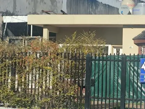 Casa de 3 ambientes, zona industrial,  en Ituzaingó Norte