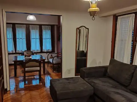 Casa en Venta con 4 cocheras