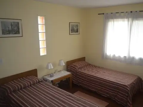 Casa 3 ambientes con 2 baños