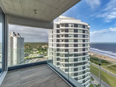 DEPARTAMENTO EN ALQUILER FRENTE AL MAR PLAYA BRAVA