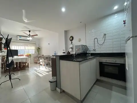 Depto Tipo Casa en Venta de 4 ambientes