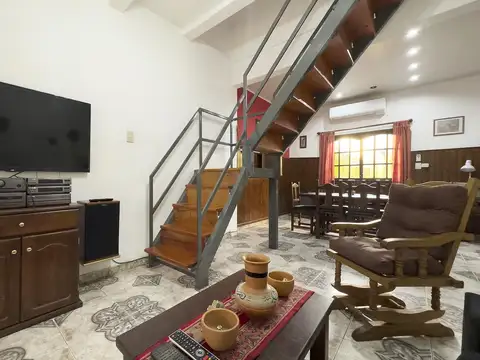 Depto Tipo Casa 5 ambientes con 1 baño