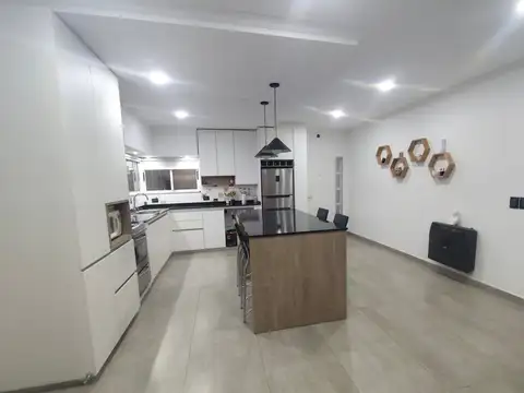 VENTA CASA 2 DORMITORIOS APTO CREDITO- CAMPIÑAS