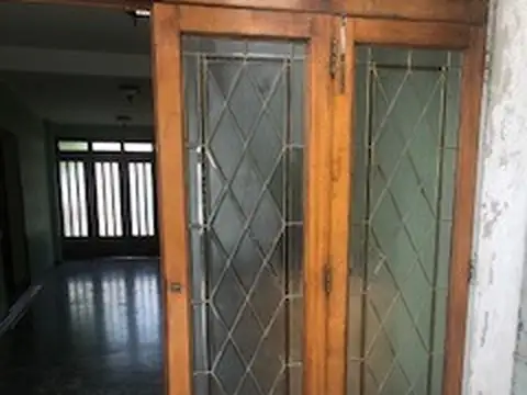 Casa 7 ambientes con 5 baños