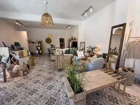 Local en Alquiler en Haedo, $ 900.000