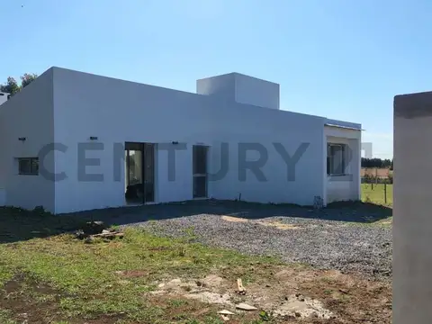 Casa 3 ambientes con 1 baño