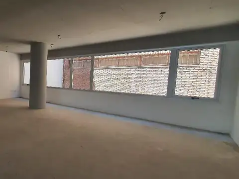 Oficina en Venta con 2 cocheras