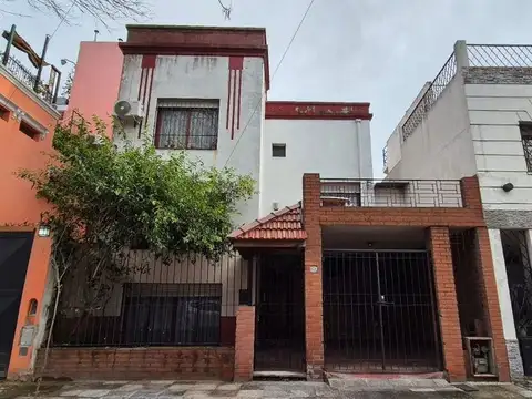 VENTA CASA LOTE PROPIO EX-MUNICIPAL-LINIERS