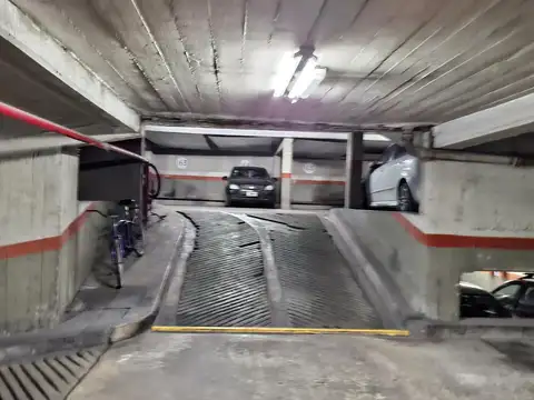 Venta, Cochera en Edificio, Belgrano.