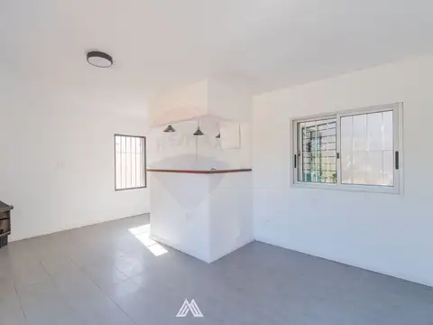Casa 3 ambientes con 1 baño