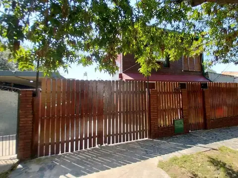 Venta | Casa | 2 Dormitorios | Cochera | Granadero Baigorria | Barrio Santa Rita | Apta crédito