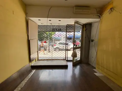 Local en Venta en Versalles, USD 80.000