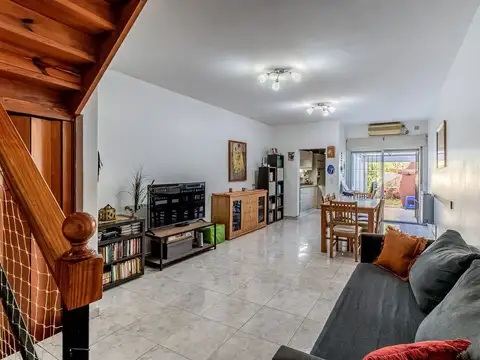 PH 3 AMBIENTES MAS PLAYROOM Y JARDIN EN MONTE CASTRO