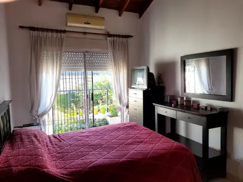 Depto Tipo Casa 3 ambientes con 2 baños