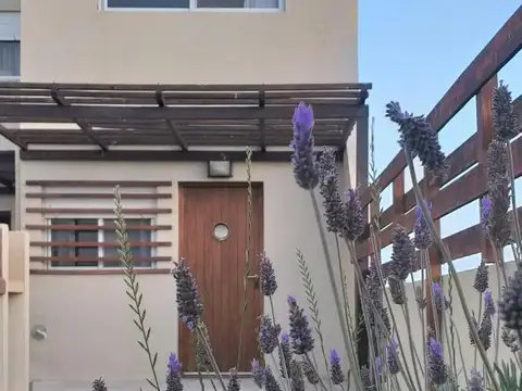 Dúplex en venta - 2 Dormitorios 2 Baños - 500Mts2 - Mar del Sur