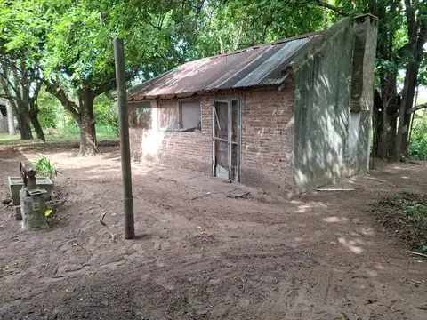 VENTA CAMPO EN ARROYO LEYES CON BAJADA AL RIO