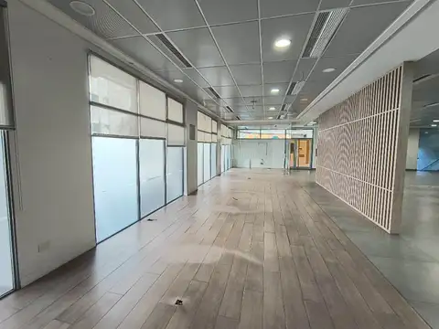 Local en Alquiler Via Púb.