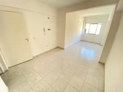 ALQUILER - MONOAMBIENTE AL FRENTE - RECIEN PINTADO A NUEVO