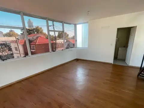 Oficina en Alquiler en Olivos Vias/Maipu, USD 2.500