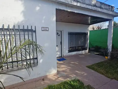 Casa en venta en Castelar.