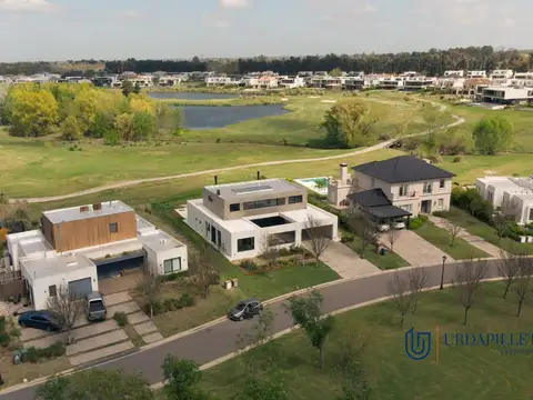 Casa 7 ambientes con 3 baños