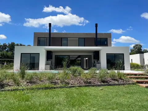 Casa con  vista al golf en La Calesa - Pilara - URDAPILLETA PROPIEDADES