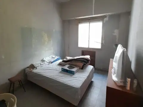 Perón al 2200, 1º piso