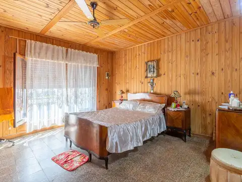 Casa 4 ambientes con 1 baño