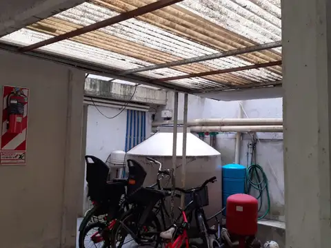 VENTA COCHERA EN SAN ISIDRO