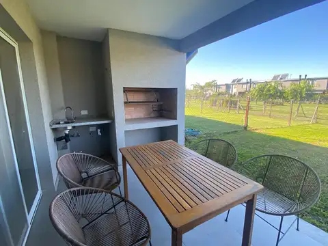 Casa en Venta en Garin, USD 155.000