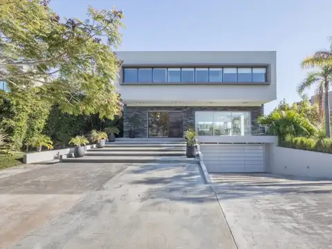 Avda. Santa María de las Conchas 4200